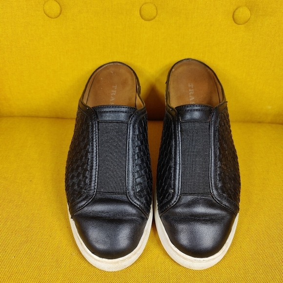 TRASK Lacy Women's Slip On Weaved Leather Black Sneaker Mule Size 7.5M - Picture 2 of 9